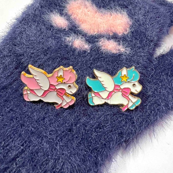 Unicorn Enamel Pin Cute Unicorn Pin - Picture 1 of 7